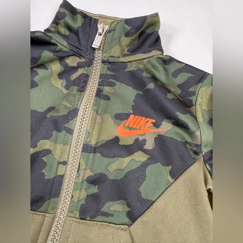NIKE Toddler Boy Camo Full‎ Zip Track Jacket 2T Logo Athletic Streetwear Swoosh